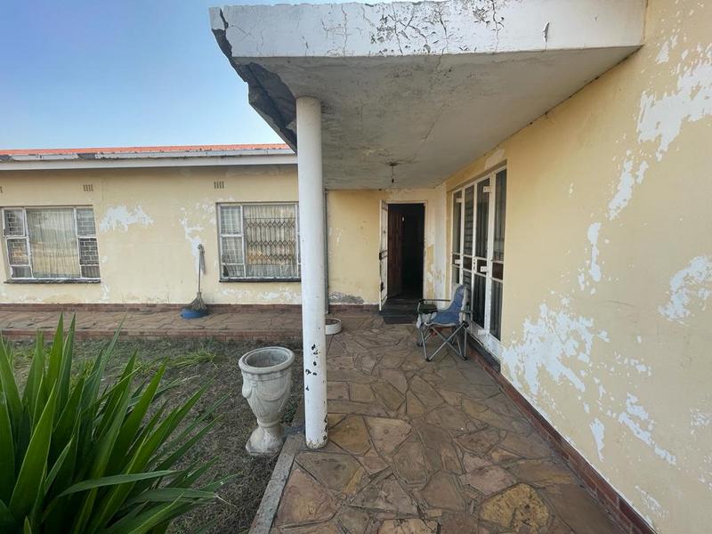 5 Bedroom Property for Sale in Mabopane North West